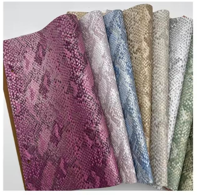 Patrún Nathair Nua Cabhraithe Snake Skin Pu Print Leathar
